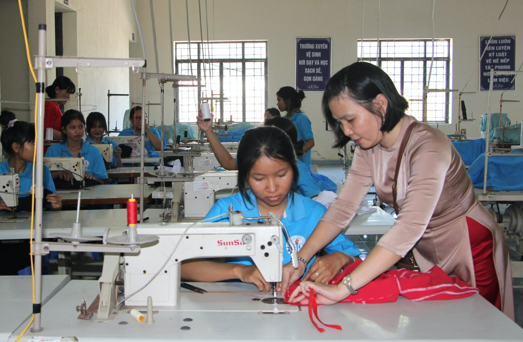 ChatGPT khuyên lao động phổ thông 6 điều khi mất việc- Ảnh 1. ChatGPT khuyên lao động phổ thông 6 điều khi mất việc- Ảnh 1.