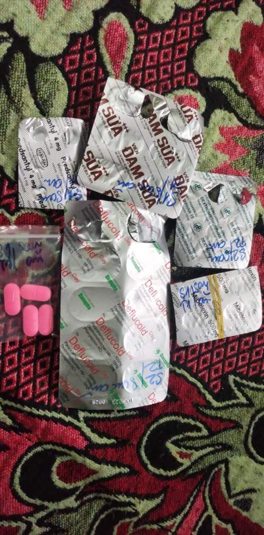 Ra hiệu thuốc kể bệnh để mua thuốc, nam thanh niên uống xong run lẩy bẩy phải nhập viện, BS nói: "Không thủng dạ dày là may"- Ảnh 2. Ra hiệu thuốc kể bệnh để mua thuốc, nam thanh niên uống xong run lẩy bẩy phải nhập viện, BS nói: "Không thủng dạ dày là may"- Ảnh 2.