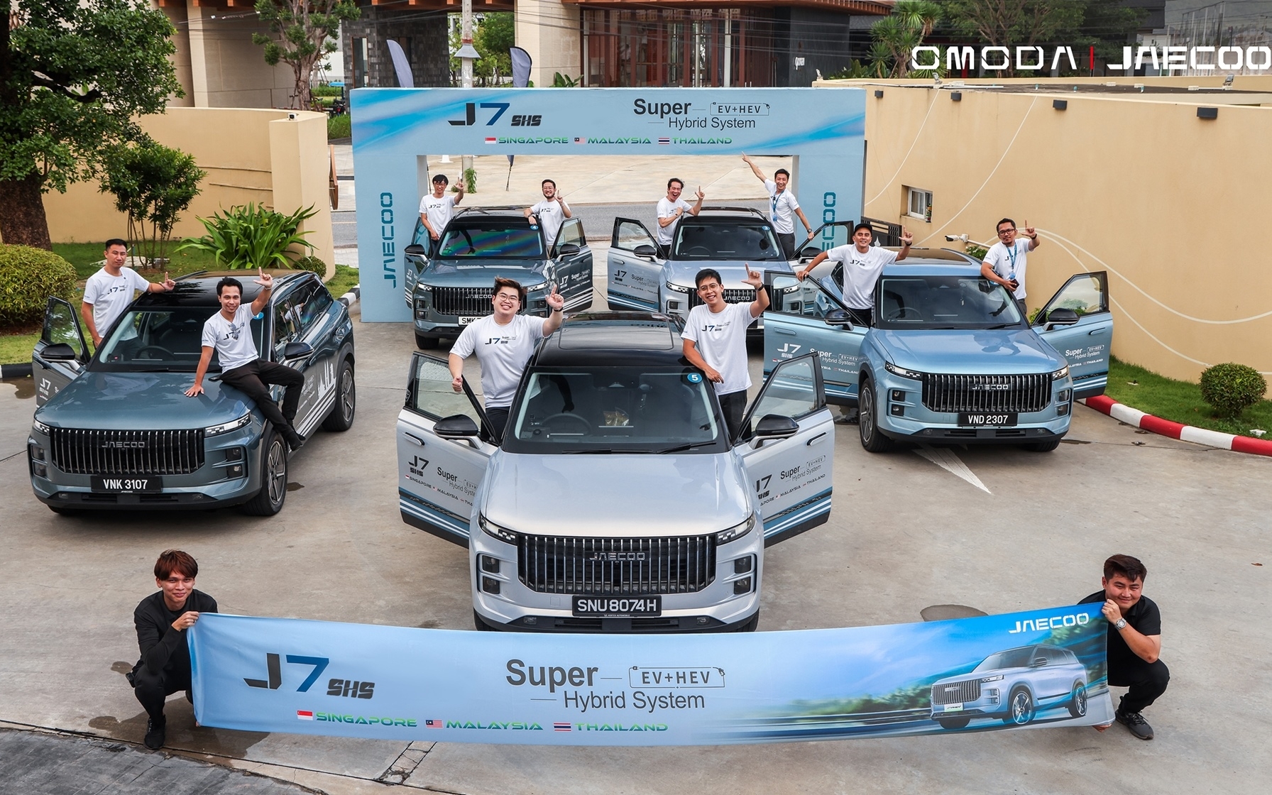 Jaecoo J7 PHEV xuyên 3 quốc gia không cần sạc hay đổ xăng, song cũng phải đánh đổi một vài điểm- Ảnh 1. Jaecoo J7 PHEV xuyên 3 quốc gia không cần sạc hay đổ xăng, song cũng phải đánh đổi một vài điểm- Ảnh 1.