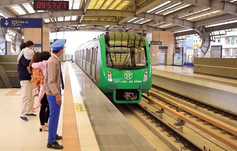 Sau Metro số 1 TP.HCM, Grab tiếp tục bắt tay với Metro Hà Nội: Khách đi tàu điện lúc nào cũng được giảm giá- Ảnh 1.