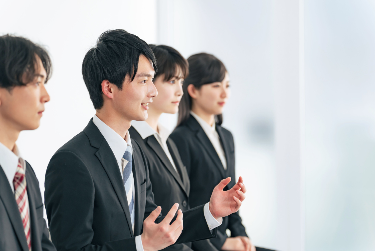 "Cái gì càng tiếp xúc với ánh nắng mặt trời thì càng ướt?", câu trả lời đúng khiến nhà tuyển dụng gọi ứng viên là thiên tài!- Ảnh 2. "Cái gì càng tiếp xúc với ánh nắng mặt trời thì càng ướt?", câu trả lời đúng khiến nhà tuyển dụng gọi ứng viên là thiên tài!- Ảnh 2.