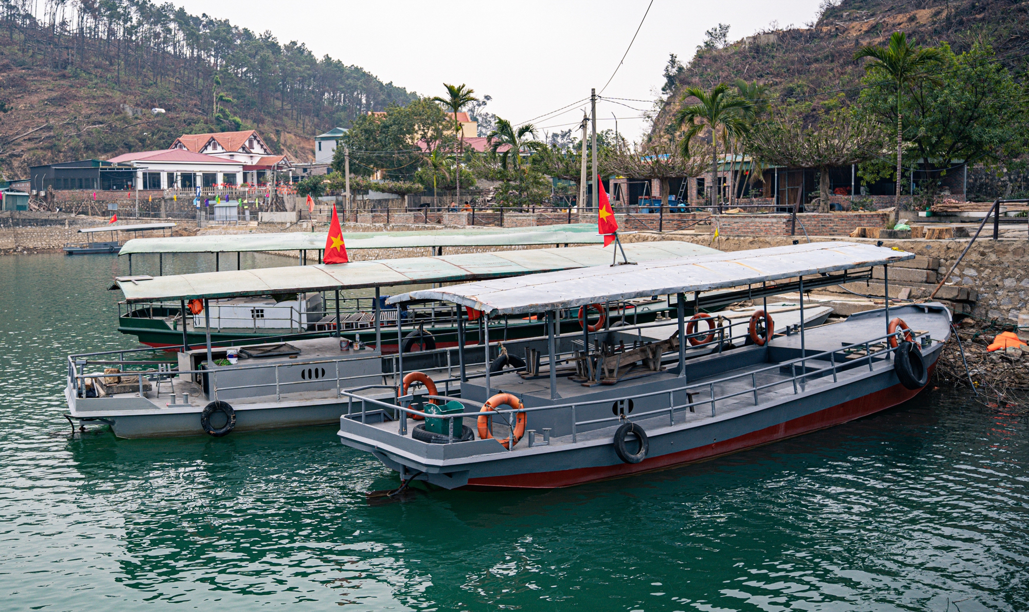 3.000 người 50 năm trước đào ra hồ nhân tạo lớn nhất Quảng Ninh, chôn theo kho báu trăm năm sau vẫn dùng tốt- Ảnh 6.