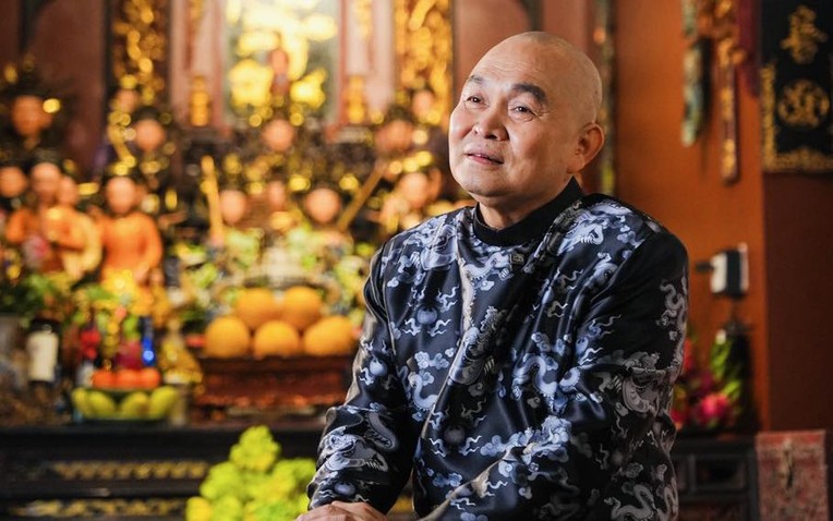 Danh hài Xuân Hinh phá lệ, lần đầu làm việc này ở tuổi U70: "Vất vả nhưng mà thích lắm"- Ảnh 1. Danh hài Xuân Hinh phá lệ, lần đầu làm việc này ở tuổi U70: "Vất vả nhưng mà thích lắm"- Ảnh 1.