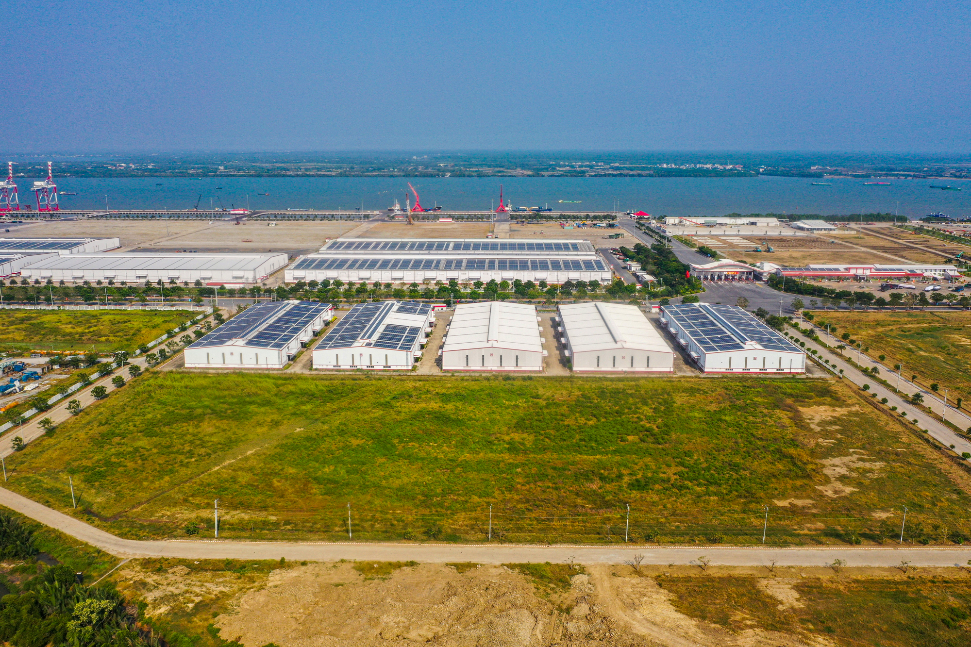 Toàn cảnh cảng quốc tế trị giá 10.000 tỷ, sở hữu nhiều kỷ lục Việt Nam tại Long An- Ảnh 6.