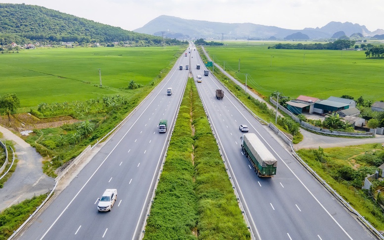 Bộ GTVT sẽ cắt giảm ngay những quy định là rào cản cho người dân, doanh nghiệp- Ảnh 4. Bộ GTVT sẽ cắt giảm ngay những quy định là rào cản cho người dân, doanh nghiệp- Ảnh 4.