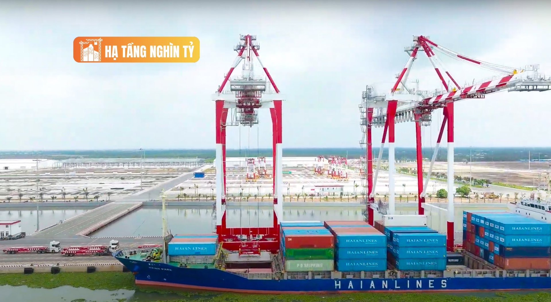 Toàn cảnh cảng quốc tế trị giá 10.000 tỷ, sở hữu nhiều kỷ lục Việt Nam tại Long An- Ảnh 1.