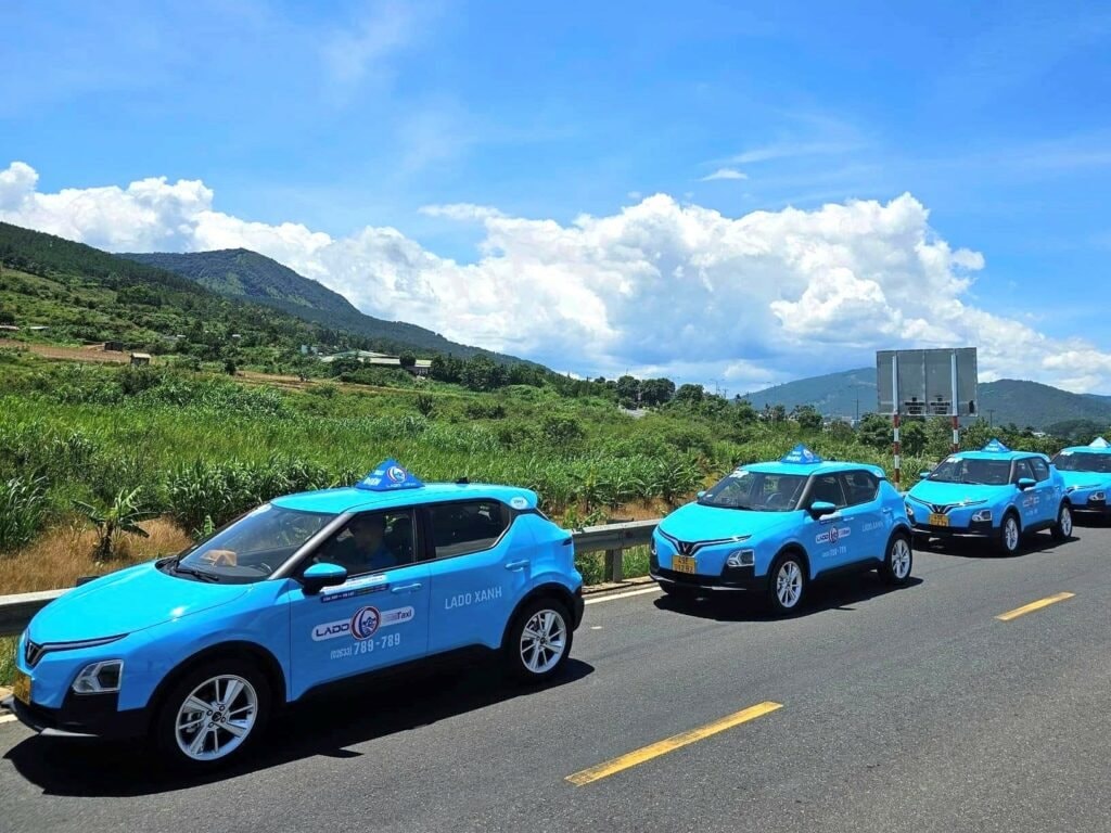 Hãng taxi truyền thống đầu tiên tại Việt Nam "sang trang" 100% xe điện VinFast: Không lột xác sẽ suy tàn- Ảnh 2.