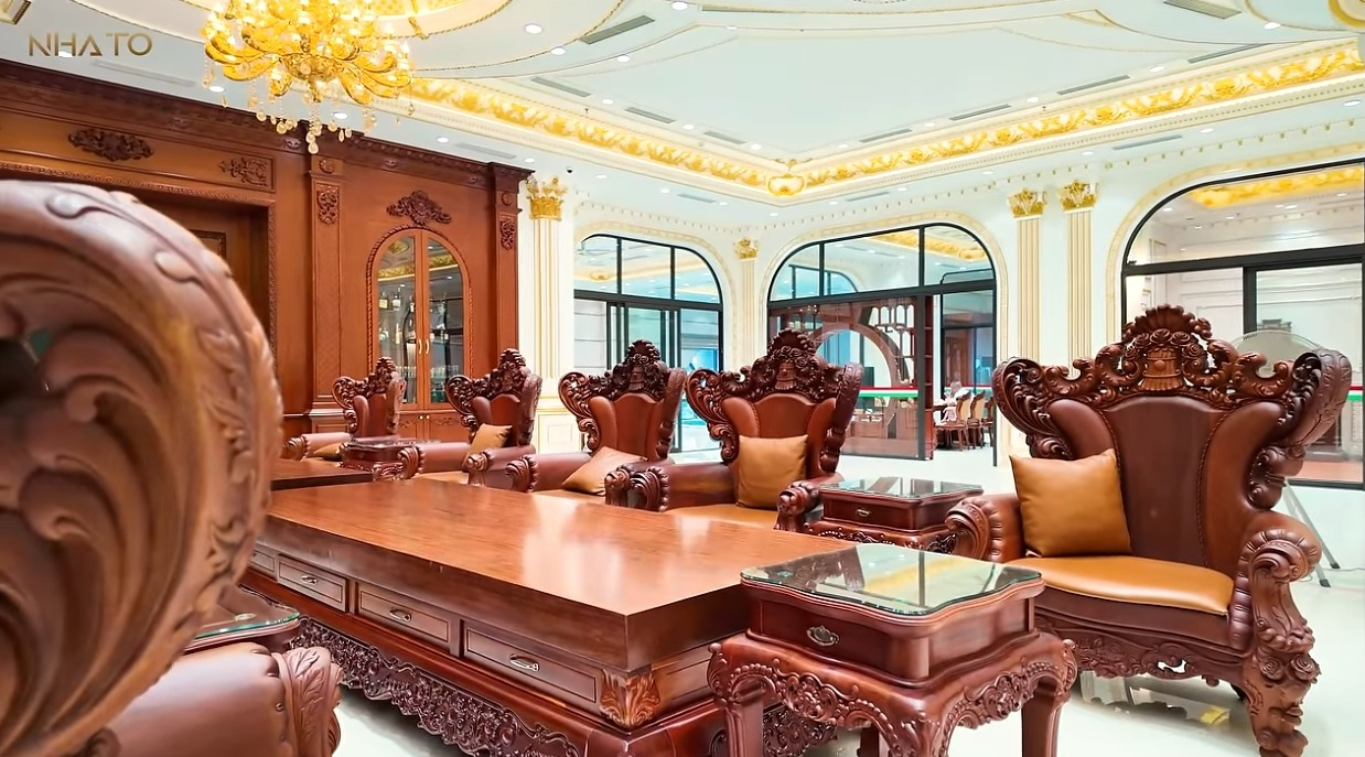 Bên trong dinh thự 2.800m2 nổi tiếng ở Phú Thọ: Gia chủ như sống trên Bên trong dinh thự 2.800m2 nổi tiếng ở Phú Thọ: Gia chủ như sống trên