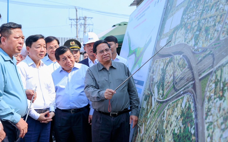 Bộ GTVT sẽ cắt giảm ngay những quy định là rào cản cho người dân, doanh nghiệp- Ảnh 3. Bộ GTVT sẽ cắt giảm ngay những quy định là rào cản cho người dân, doanh nghiệp- Ảnh 3.