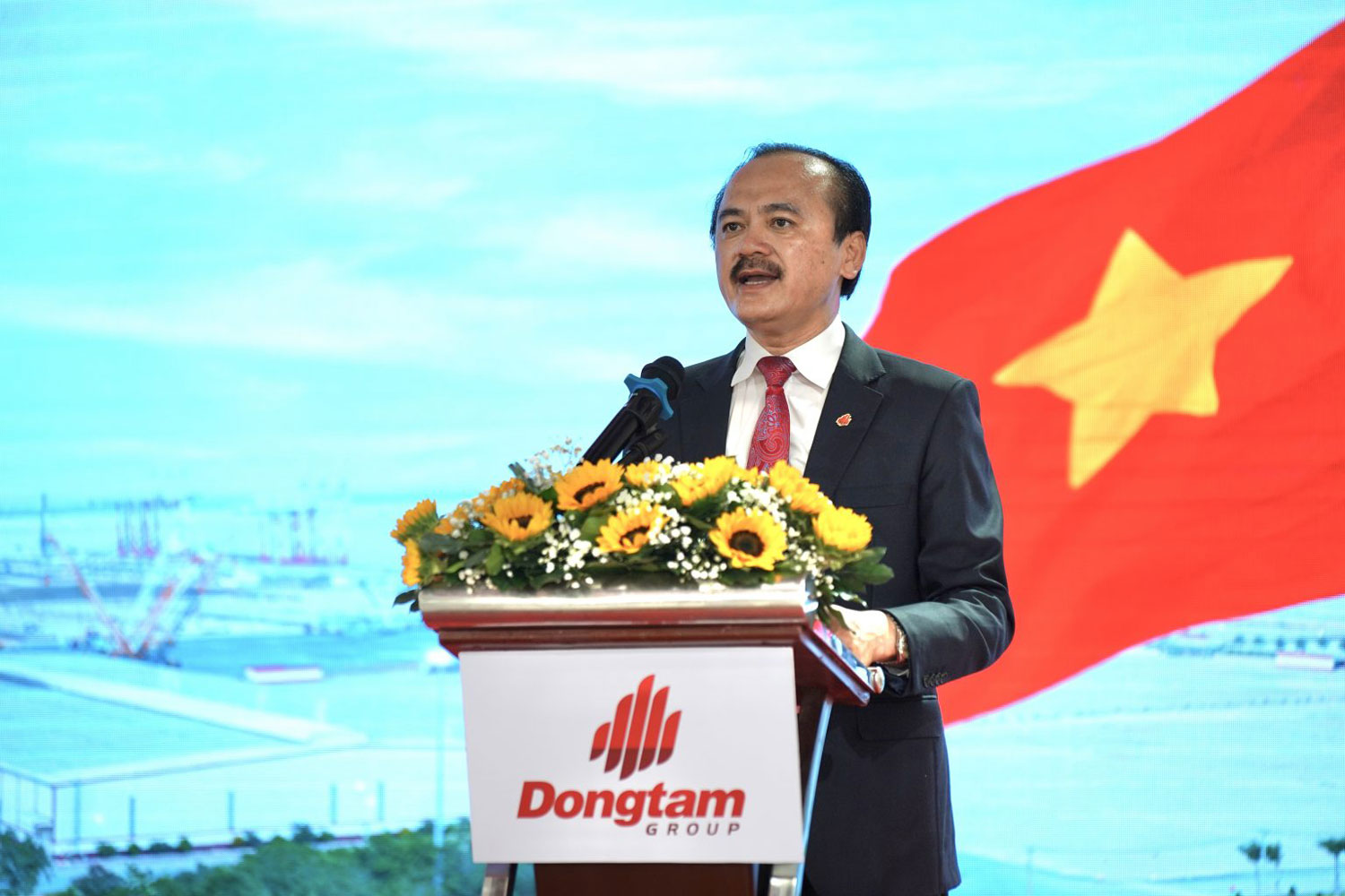 Toàn cảnh cảng quốc tế trị giá 10.000 tỷ, sở hữu nhiều kỷ lục Việt Nam tại Long An- Ảnh 8.