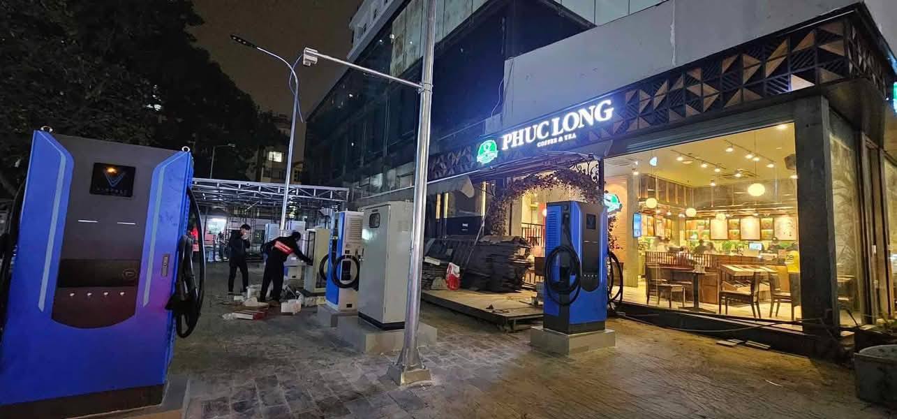 Công ty của tỷ phú Phạm Nhật Vượng vừa ra mắt công nghệ sạc đột phá giúp nâng công suất, rút ngắn đáng kể thời gian sạc- Ảnh 4. Công ty của tỷ phú Phạm Nhật Vượng vừa ra mắt công nghệ sạc đột phá giúp nâng công suất, rút ngắn đáng kể thời gian sạc- Ảnh 4.