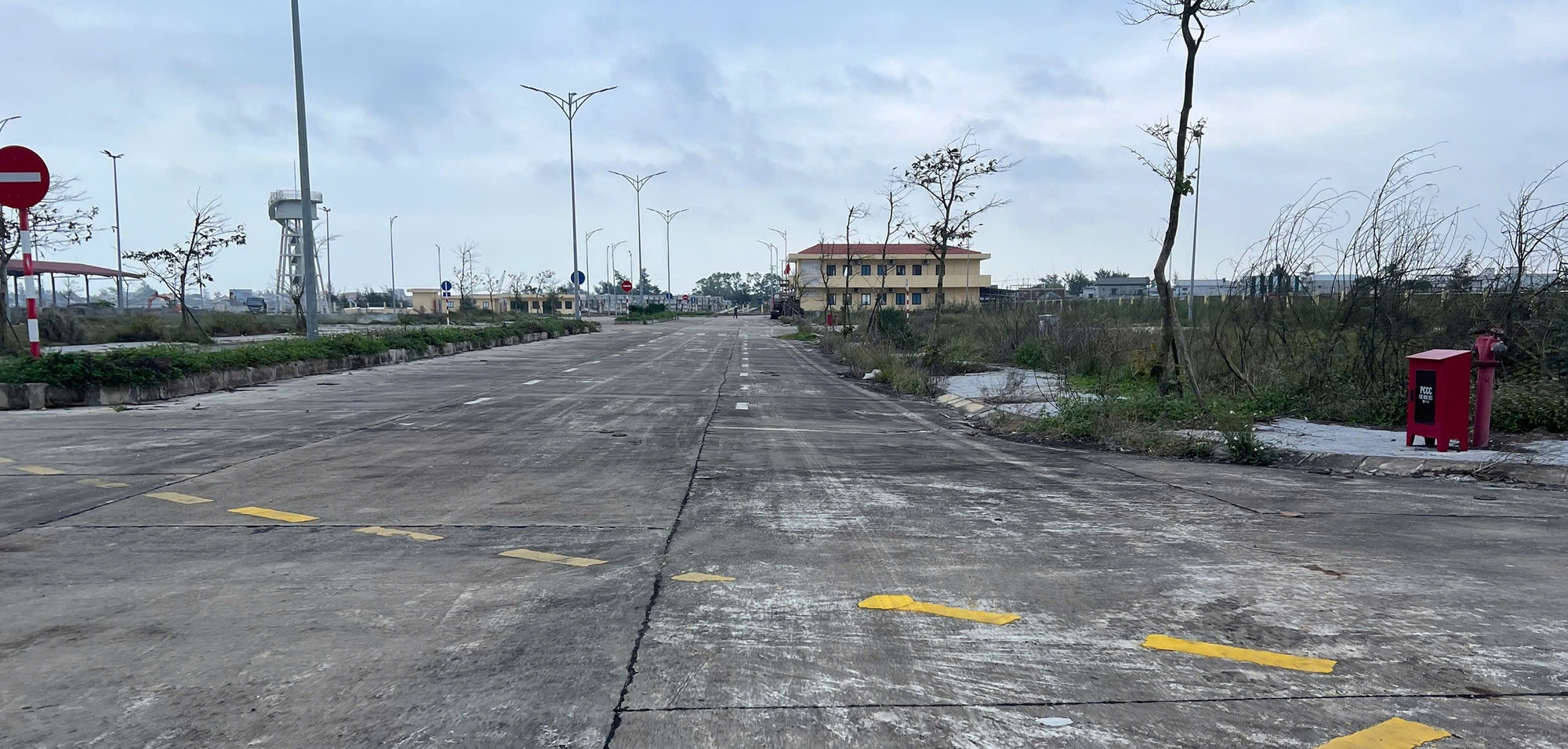 Hết thời hạn cam kết sửa chữa hư hỏng, cảng cá 220 tỉ hiện ra sao?- Ảnh 3. Hết thời hạn cam kết sửa chữa hư hỏng, cảng cá 220 tỉ hiện ra sao?- Ảnh 3.