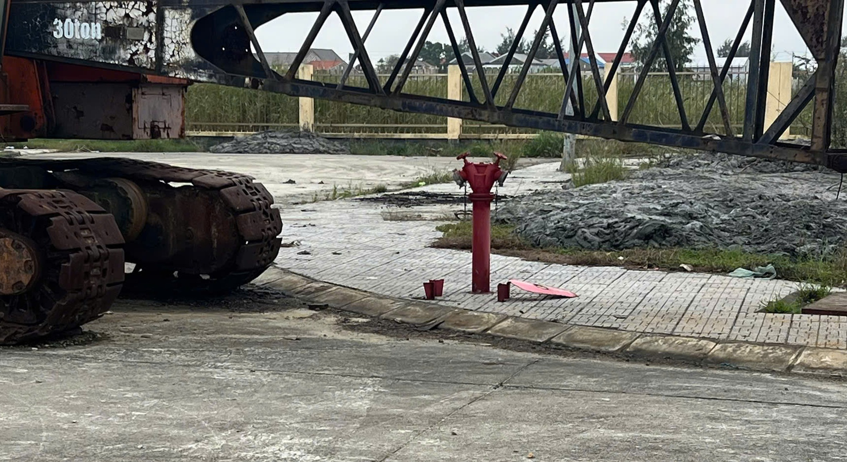 Hết thời hạn cam kết sửa chữa hư hỏng, cảng cá 220 tỉ hiện ra sao?- Ảnh 15. Hết thời hạn cam kết sửa chữa hư hỏng, cảng cá 220 tỉ hiện ra sao?- Ảnh 15.