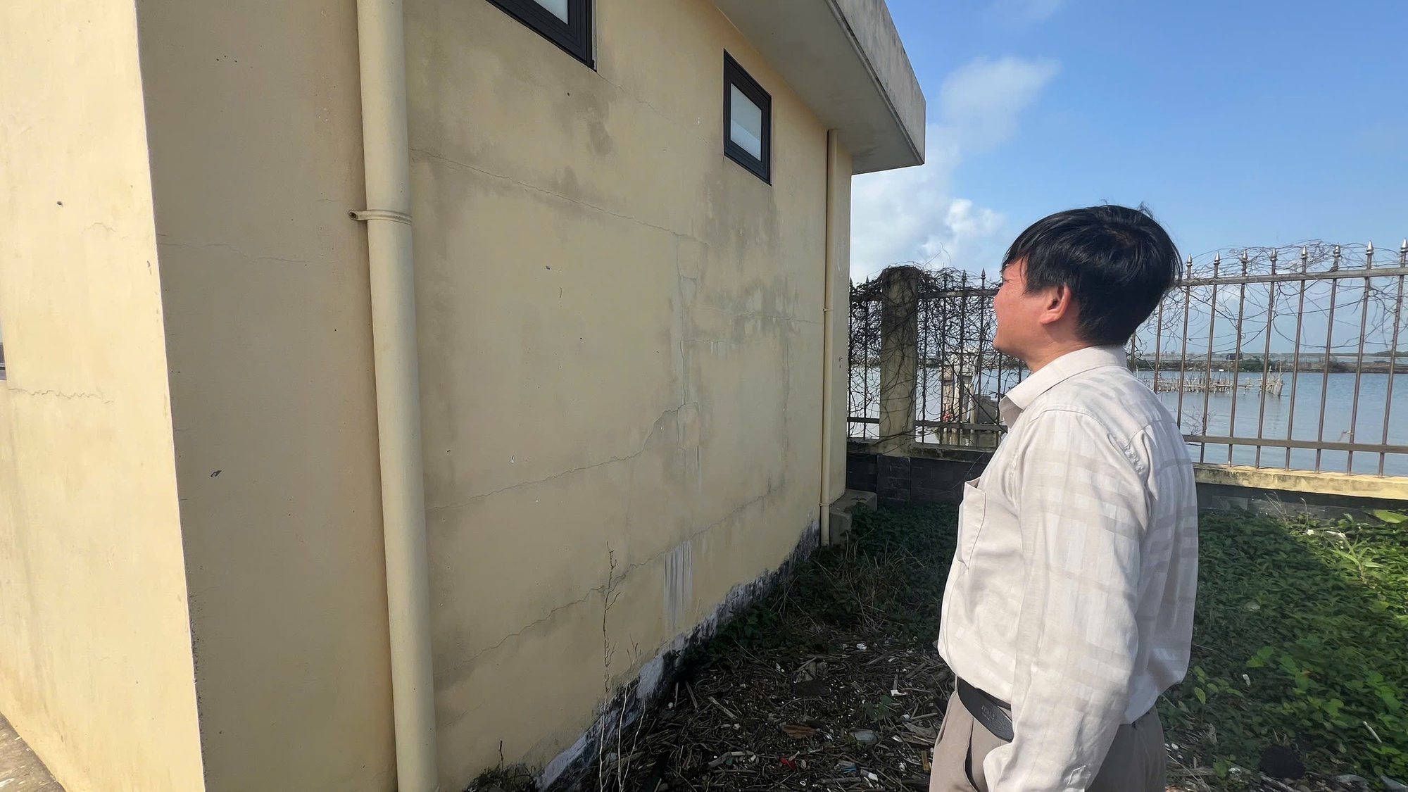 Hết thời hạn cam kết sửa chữa hư hỏng, cảng cá 220 tỉ hiện ra sao?- Ảnh 6. Hết thời hạn cam kết sửa chữa hư hỏng, cảng cá 220 tỉ hiện ra sao?- Ảnh 6.