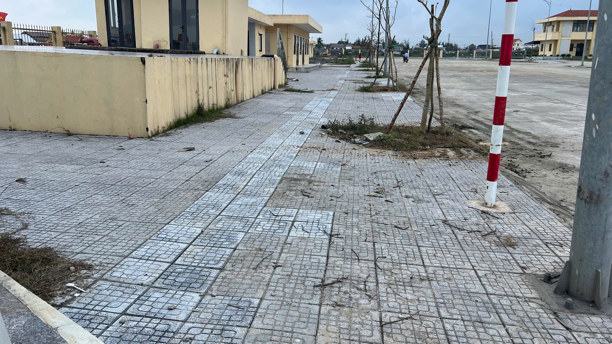 Hết thời hạn cam kết sửa chữa hư hỏng, cảng cá 220 tỉ hiện ra sao?- Ảnh 2. Hết thời hạn cam kết sửa chữa hư hỏng, cảng cá 220 tỉ hiện ra sao?- Ảnh 2.