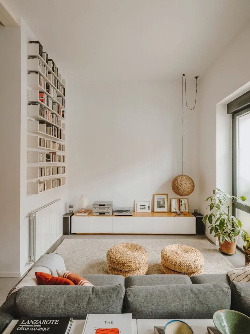 Người phụ nữ 40 tuổi chưa lập gia đình sống trong ngôi nhà 65m2 chia sẻ: Sống một mình không có nghĩa là cô đơn!- Ảnh 2. Người phụ nữ 40 tuổi chưa lập gia đình sống trong ngôi nhà 65m2 chia sẻ: Sống một mình không có nghĩa là cô đơn!- Ảnh 2.