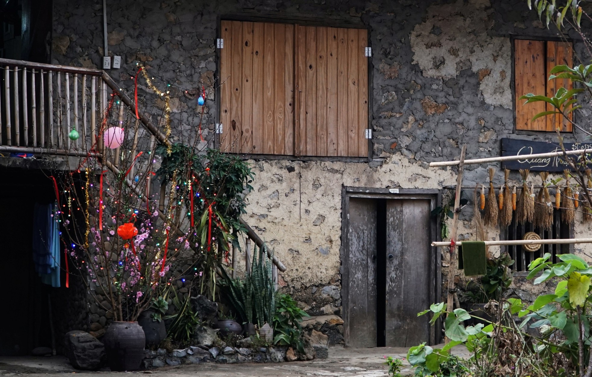 Vẻ bình yên 'làng đá nở hoa' trăm tuổi ở Cao Bằng- Ảnh 7.