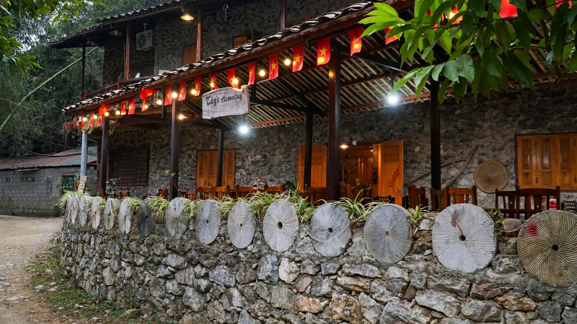 Vẻ bình yên 'làng đá nở hoa' trăm tuổi ở Cao Bằng- Ảnh 16.