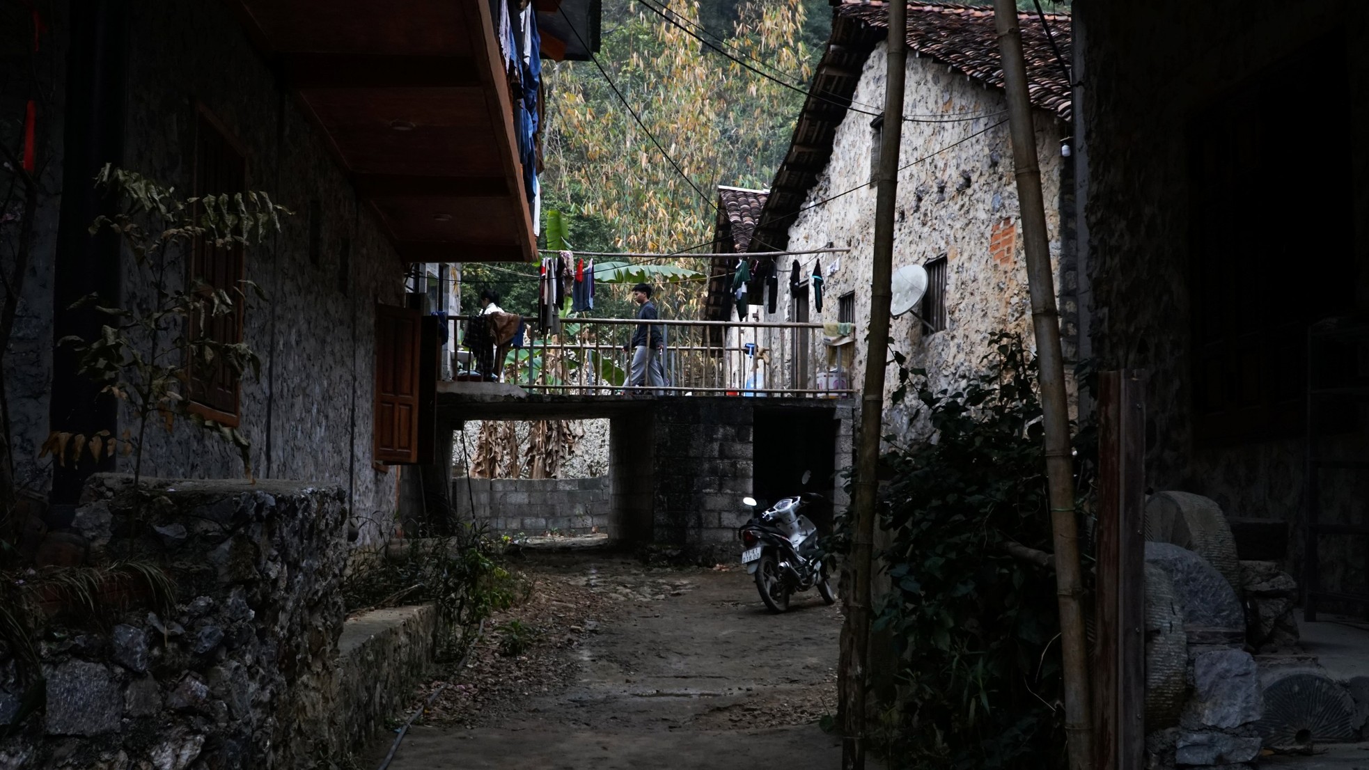 Vẻ bình yên 'làng đá nở hoa' trăm tuổi ở Cao Bằng- Ảnh 12.