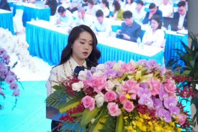 Con gái 9X của Chủ tịch KBC Đặng Thành Tâm muốn làm dự án nhà ở xã hội gần 4.000 tỷ đồng tại tỉnh Long An- Ảnh 1.