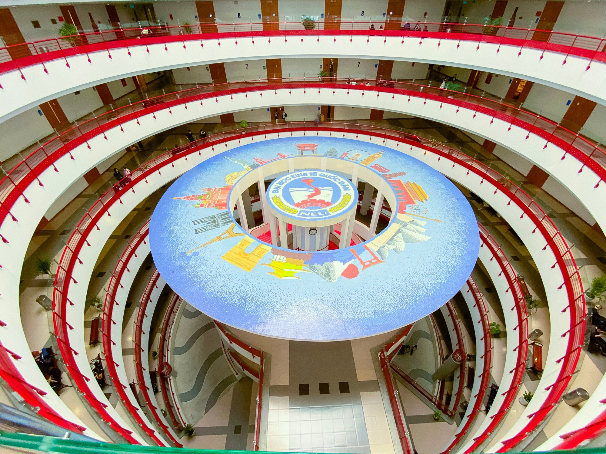 3 CEO ngân hàng mới được bổ nhiệm đều tốt nghiệp từ 1 ngôi trường ĐH: Được mệnh danh là “Stanford Việt Nam”, “bệ phóng” của loạt doanh nhân- Ảnh 6.