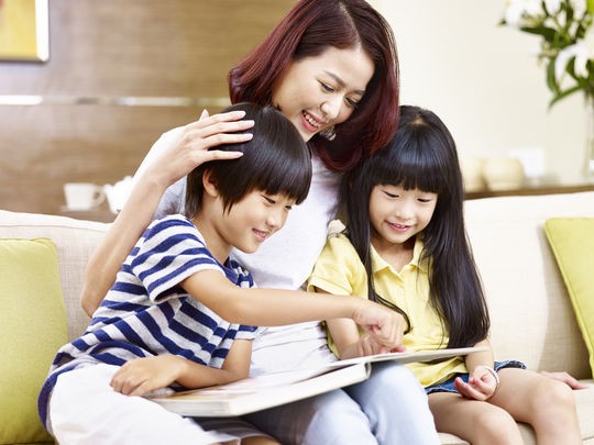 Phụ huynh hỏi: “Làm sao để trở thành một người mẹ hoàn hảo?”, 5 câu trả lời ấm lòng của DeepSeek về việc dạy con khiến nhiều người rơi nước mắt- Ảnh 2.