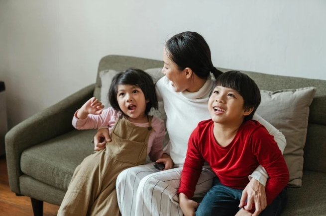 Khách đến chơi nhà, nếu trẻ biết làm 4 điều này chứng tỏ có EQ ‘‘vô cực’’: Xin chúc mừng các bậc cha mẹ- Ảnh 3.