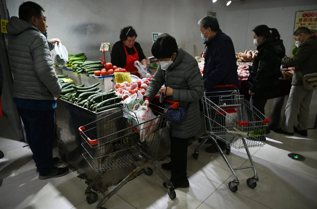 Hàng loạt thương hiệu xa xỉ như Gucci, Prada rút lui khỏi Trung Quốc, chính phủ khẩn cấp chi 41 tỷ USD kích cầu vì sức mua yếu- Ảnh 4.