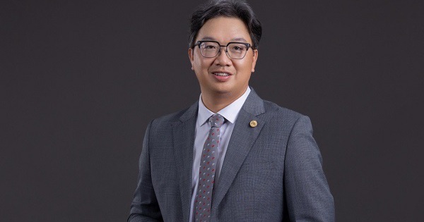 Lò đào tạo CEO: 10 Tổng giám đốc nhà băng Việt là cựu sinh viên NEU, tất cả CEO Vietcombank, VietinBank, BIDV,  AgriBank đều học trường này- Ảnh 8.