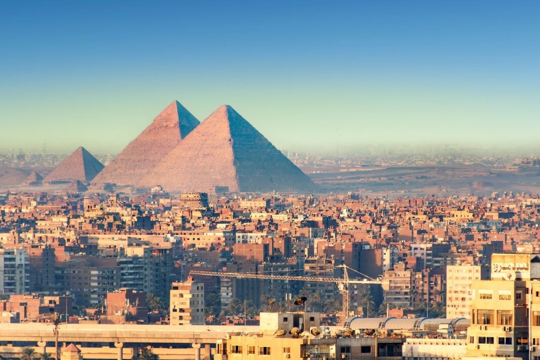 Sự kết hợp giữa cổ kính và hiện đại ở Cairo. (Ảnh: Getty) Sự kết hợp giữa cổ kính và hiện đại ở Cairo. (Ảnh: Getty)