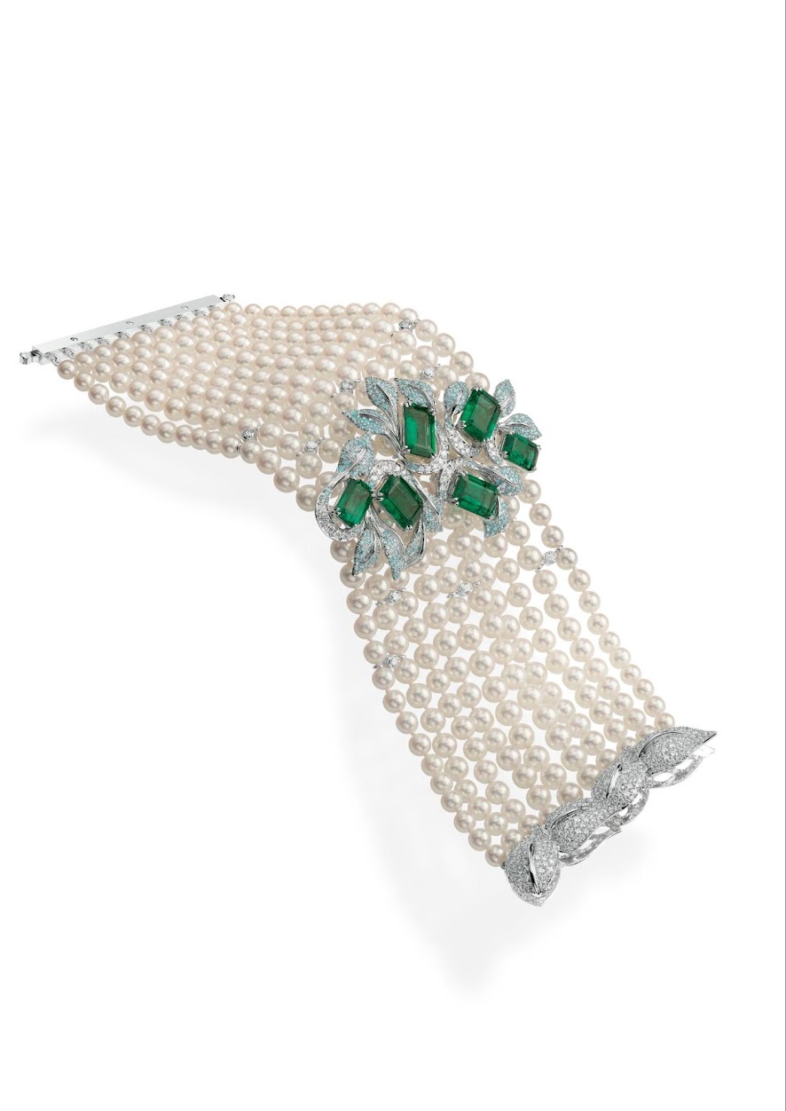 Cận cảnh viên ngọc lục bảo 6.225 cara của Chopard: Khai thác tại Zambia, mất hơn 8.700 giờ nghiên cứu và chế tác, cho ra BST xa xỉ choáng ngợp- Ảnh 2.