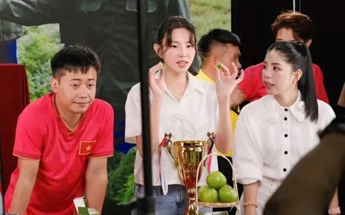 Công ty của Hằng Du mục hứa hoàn tiền cho khách hàng: Kẹo rau Kera đã mang về doanh thu khủng như thế nào?- Ảnh 1.