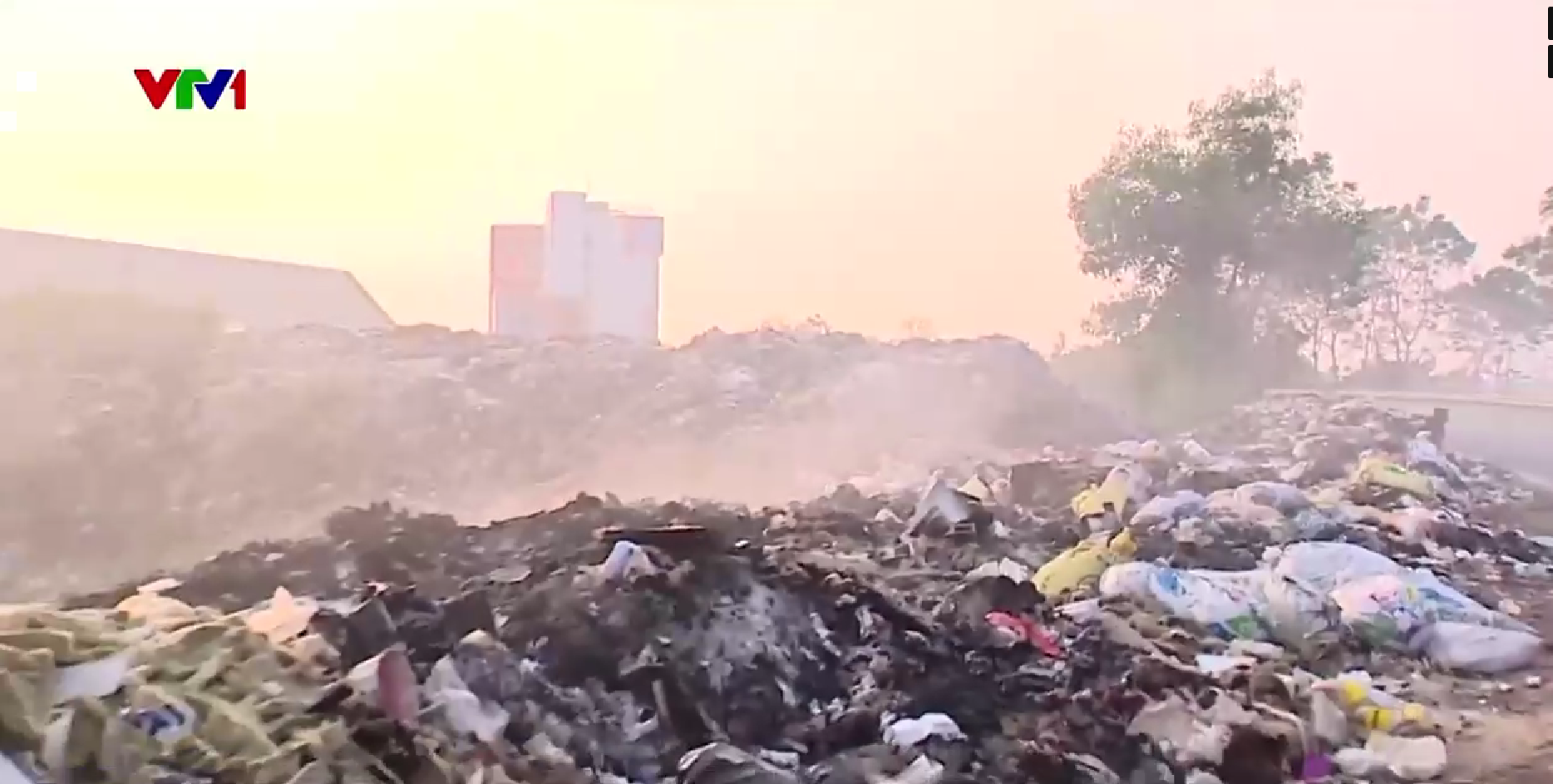 Tháo gỡ khó khăn, đẩy nhanh tiến độ các nhà máy điện rác- Ảnh 1. Tháo gỡ khó khăn, đẩy nhanh tiến độ các nhà máy điện rác- Ảnh 1.