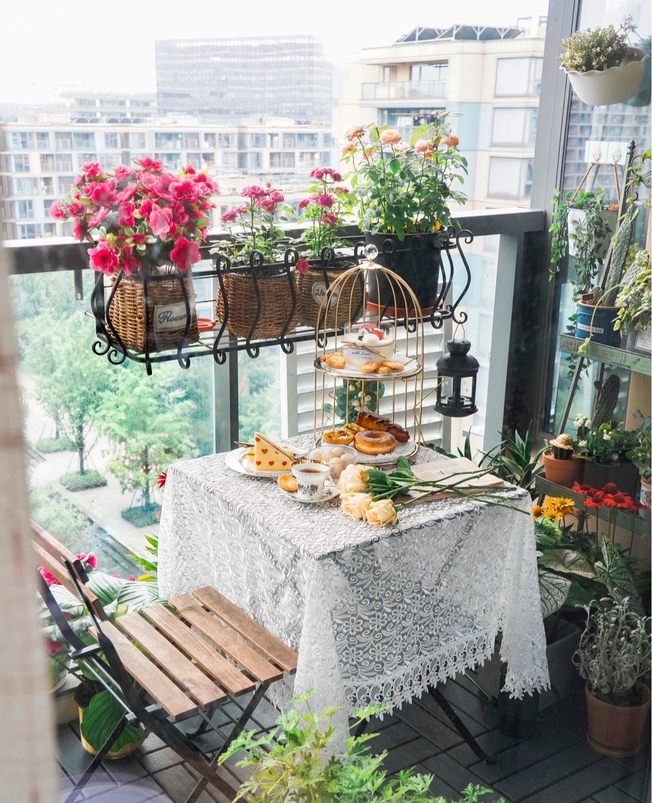 Sau khi cải tạo ban công 5m² thành khu vườn thư giãn, tôi hạnh phúc đến mức không muốn rời nhà đi đâu nữa!- Ảnh 17. Sau khi cải tạo ban công 5m² thành khu vườn thư giãn, tôi hạnh phúc đến mức không muốn rời nhà đi đâu nữa!- Ảnh 17.