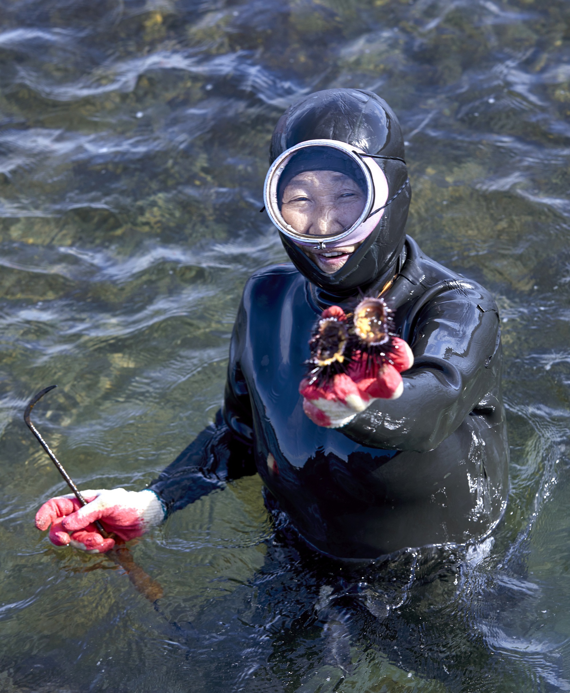 Hải nữ là nghề gì mà khiến IU "khóc rống", nằng nặc không cho con gái theo trong "Khi cuộc đời cho bạn quả quýt"?- Ảnh 17.