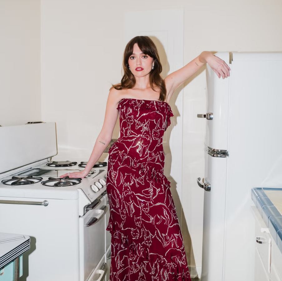 Sao phim "Sex Education" quyến rũ bậc nhất nhưng vẫn ghét cơ thể vì 1 lý do- Ảnh 9.