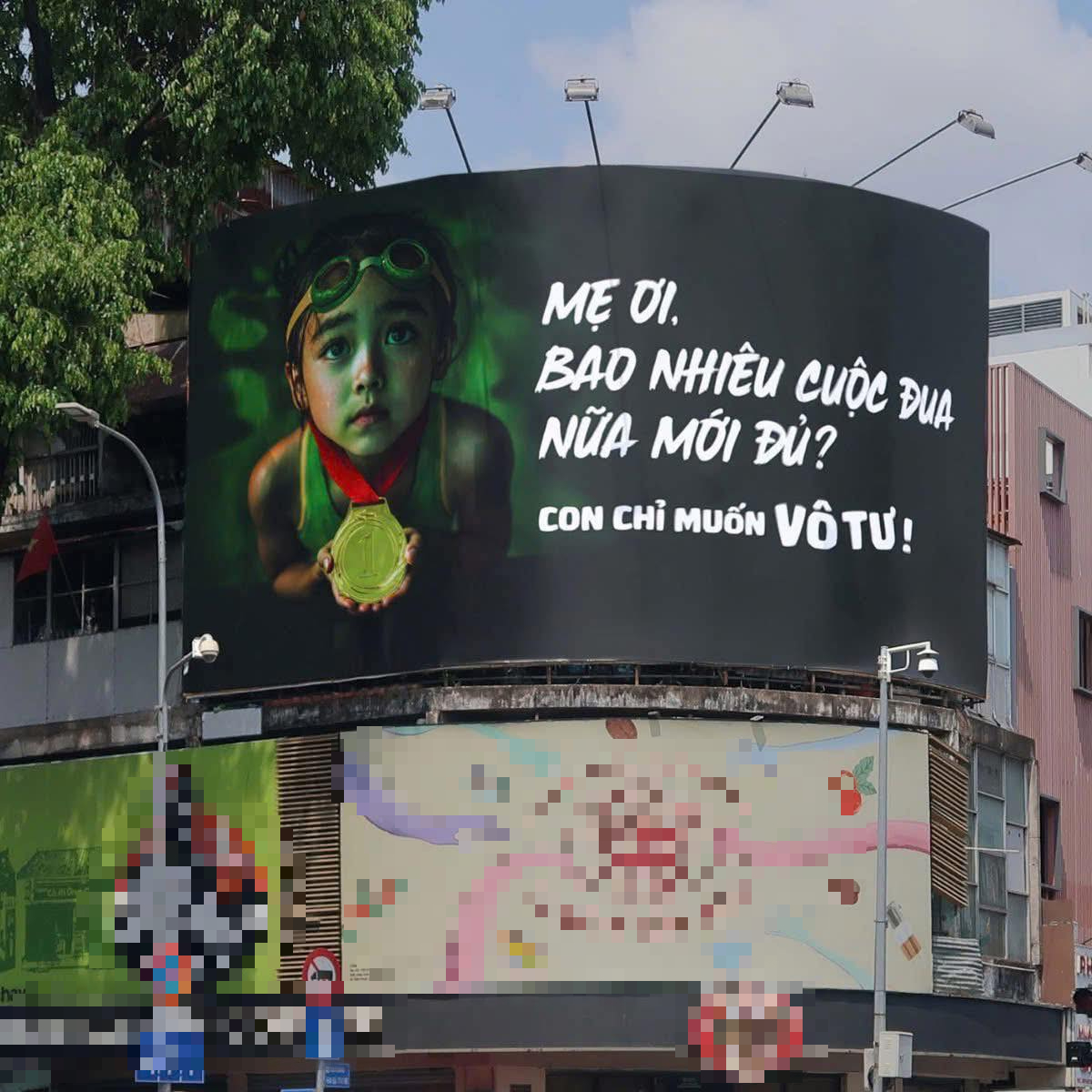 Nóng nhất MXH lúc này: Các bà mẹ nóng máu, “tay phím sẵn sàng” tranh cãi nảy lửa quanh tấm biển quảng cáo- Ảnh 1. Nóng nhất MXH lúc này: Các bà mẹ nóng máu, “tay phím sẵn sàng” tranh cãi nảy lửa quanh tấm biển quảng cáo- Ảnh 1.