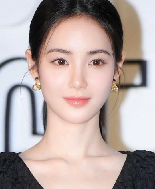 Đây là cách chọn dáng lông mày phù hợp với gương mặt trong nhân tướng học: Giúp ngũ quan hài hòa, thu hút vận may- Ảnh 1. Đây là cách chọn dáng lông mày phù hợp với gương mặt trong nhân tướng học: Giúp ngũ quan hài hòa, thu hút vận may- Ảnh 1.