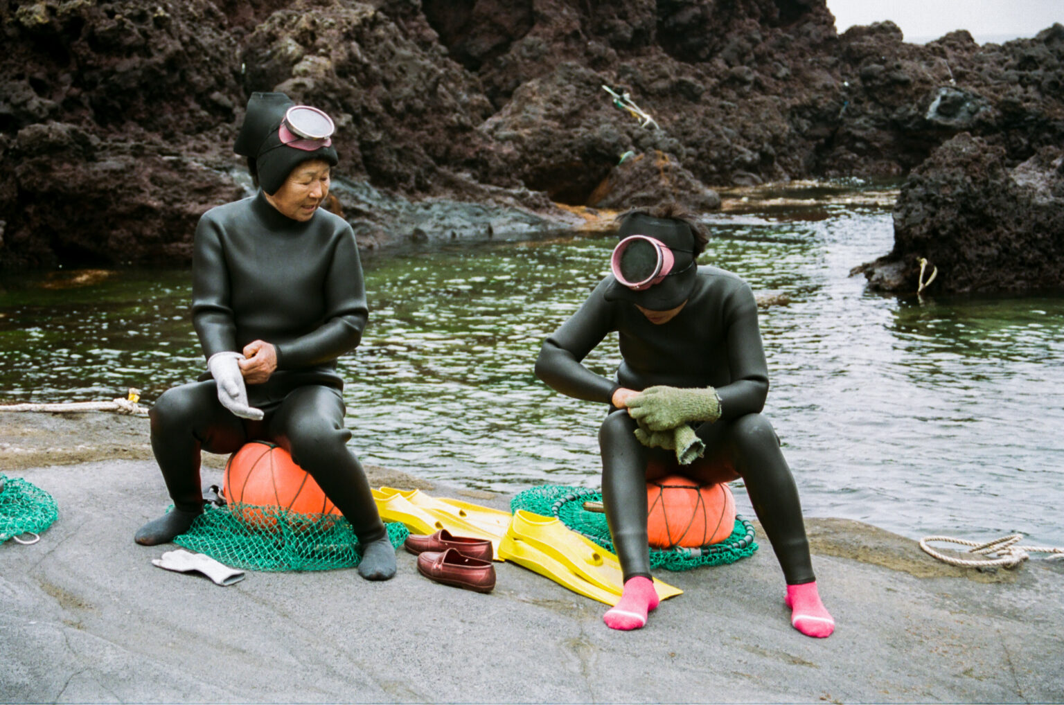 Hải nữ là nghề gì mà khiến IU "khóc rống", nằng nặc không cho con gái theo trong "Khi cuộc đời cho bạn quả quýt"?- Ảnh 8.