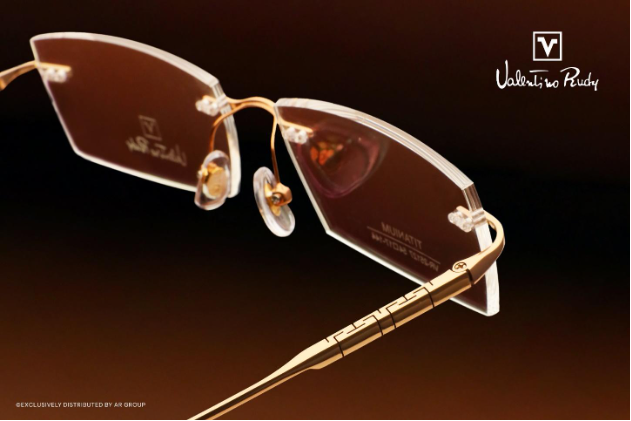 Mắt kính Valentino Rudy được AR GROUP phân phối độc quyền tại Việt Nam- Ảnh 2. Mắt kính Valentino Rudy được AR GROUP phân phối độc quyền tại Việt Nam- Ảnh 2.