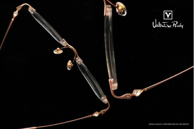 Mắt kính Valentino Rudy được AR GROUP phân phối độc quyền tại Việt Nam- Ảnh 3. Mắt kính Valentino Rudy được AR GROUP phân phối độc quyền tại Việt Nam- Ảnh 3.