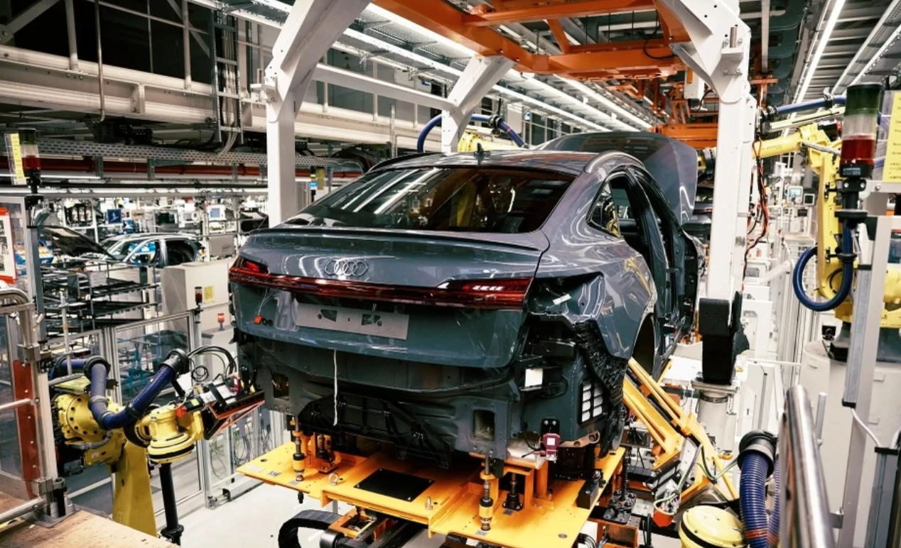 Audi cắt giảm 7.500 việc làm để tiết kiệm 1 tỷ USD/năm- Ảnh 1. Audi cắt giảm 7.500 việc làm để tiết kiệm 1 tỷ USD/năm- Ảnh 1.