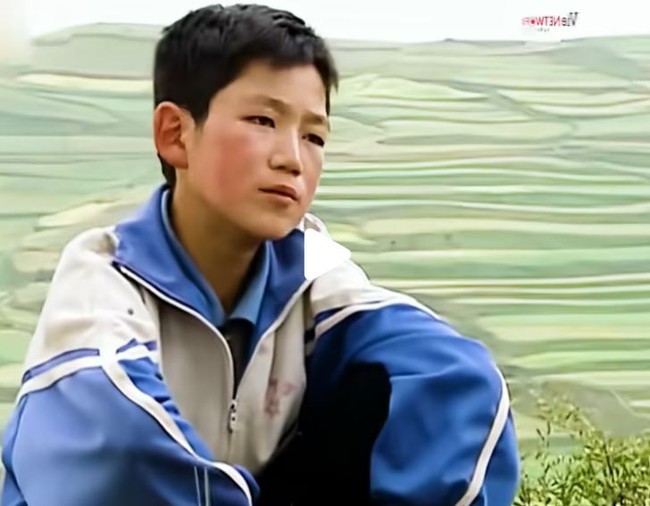 Trải nghiệm cuộc sống của nhà giàu, cậu bé nông thôn nói đúng 1 câu khiến người lớn sững sờ: Đứa trẻ này quá tỉnh táo!- Ảnh 1. Trải nghiệm cuộc sống của nhà giàu, cậu bé nông thôn nói đúng 1 câu khiến người lớn sững sờ: Đứa trẻ này quá tỉnh táo!- Ảnh 1.