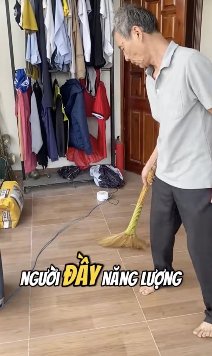 Kể 'kiếp nạn nghỉ hưu', ông lão Hà Nội trở thành 'idol' trên TikTok- Ảnh 5.