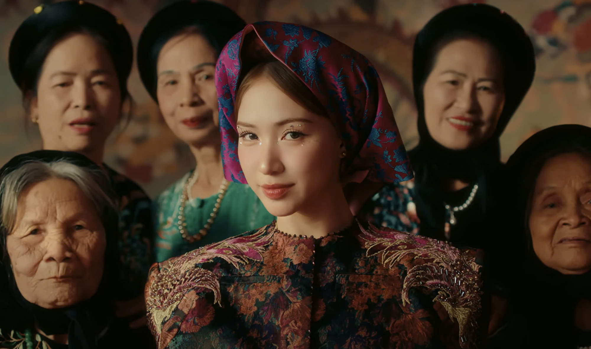 "Bắc Bling" vừa ra mắt đã nhận gạch đá, Hòa Minzy nói gì?- Ảnh 1.