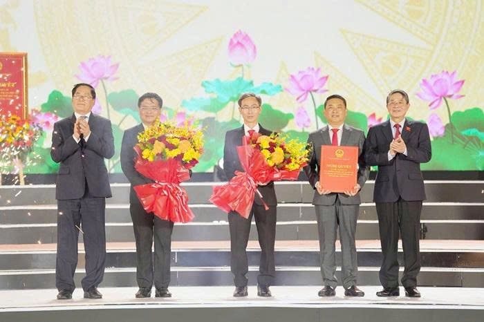 Việt Nam vừa chính thức có thêm một thành phố mới, sở hữu cảng nước sâu lớn nhất Việt Nam- Ảnh 2.