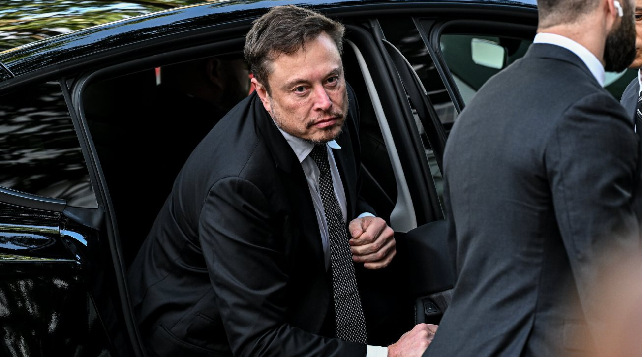 Elon Musk bị tố thu ‘tiền bảo kê’ gần 2 tỷ USD: Quyền lực của ông chủ Twitter-X khiến các doanh nghiệp phải ‘đóng thuế’ quảng cáo nhằm tránh rắc rối- Ảnh 3.