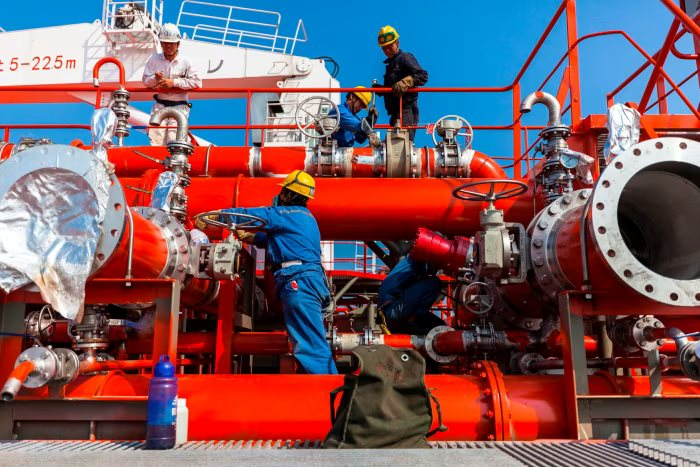 Mỹ không đóng nổi vài chiếc tàu mỗi năm trong khi Trung Quốc xuất xưởng hơn 1.700 chiếc, Tổng thống Donald Trump quyết vực dậy lại ngành công nghiệp hoàng kim của đất nước- Ảnh 1.