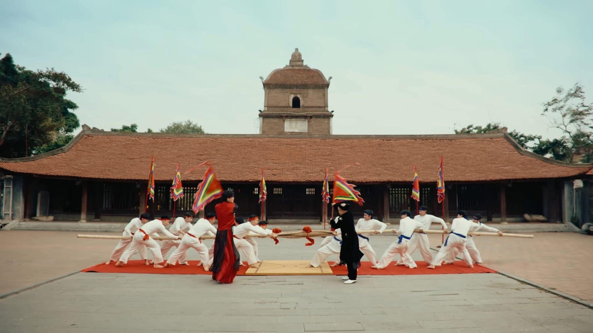 Từ những bức tranh Đông Hồ đến MV Bắc Bling của Hòa Minzy: Cuốn “sách mẫu” trong việc khai thác yếu tố văn hóa dân tộc vào âm nhạc!- Ảnh 14.