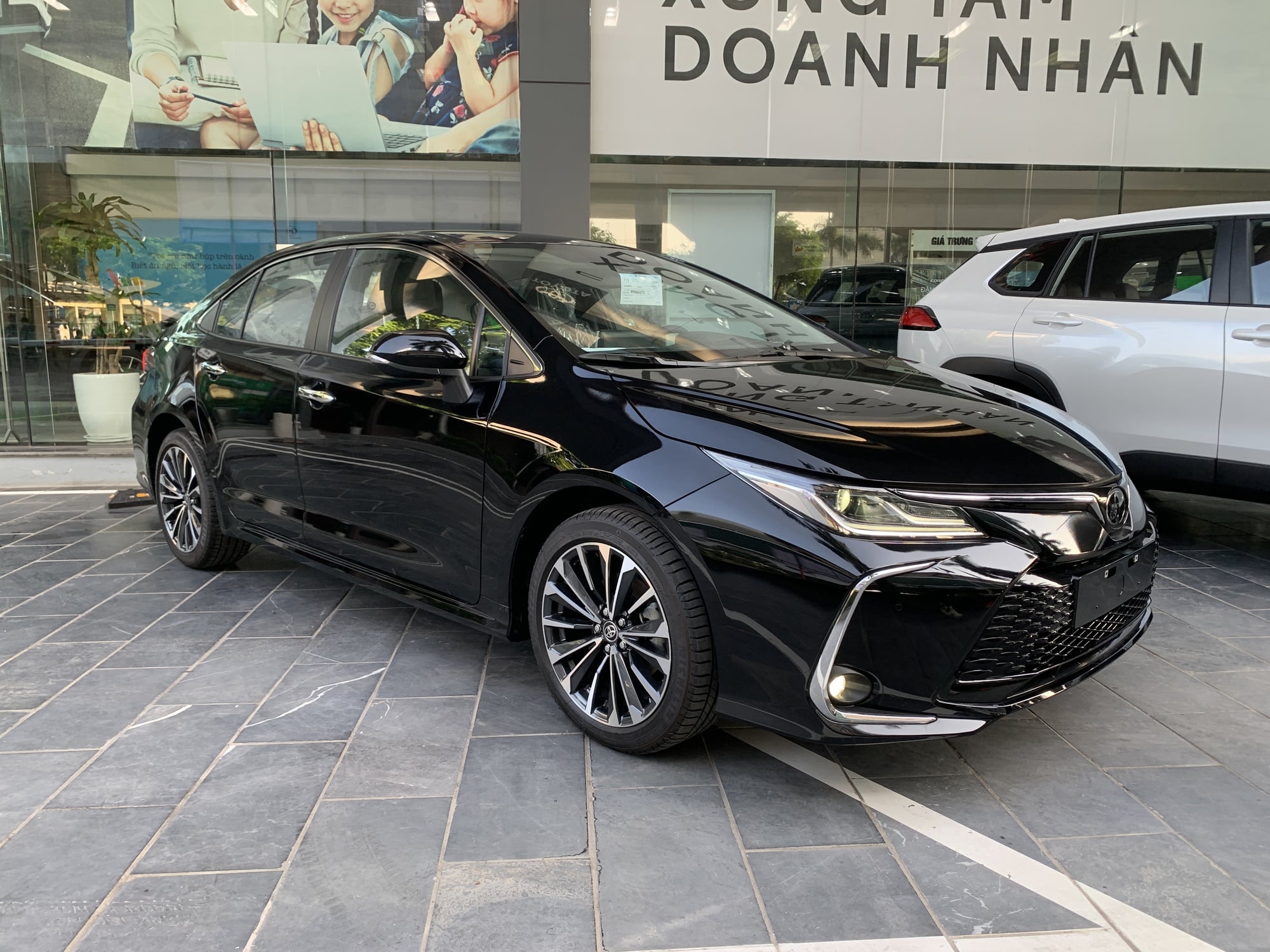 Vì sao Toyota Corolla Altis lao dốc: Từ vua doanh số thành xe ế- Ảnh 6. Vì sao Toyota Corolla Altis lao dốc: Từ vua doanh số thành xe ế- Ảnh 6.